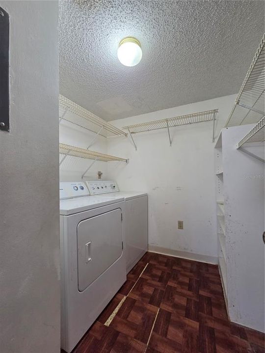 For Sale: $145,000 (2 beds, 2 baths, 1038 Square Feet)