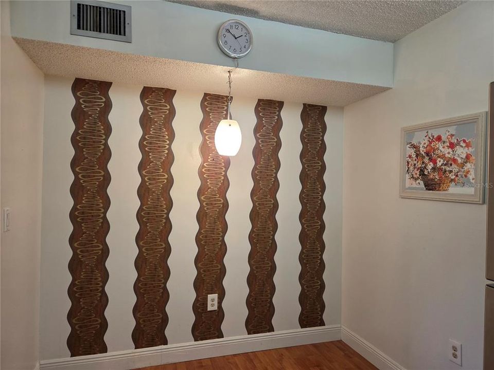 For Sale: $145,000 (2 beds, 2 baths, 1038 Square Feet)