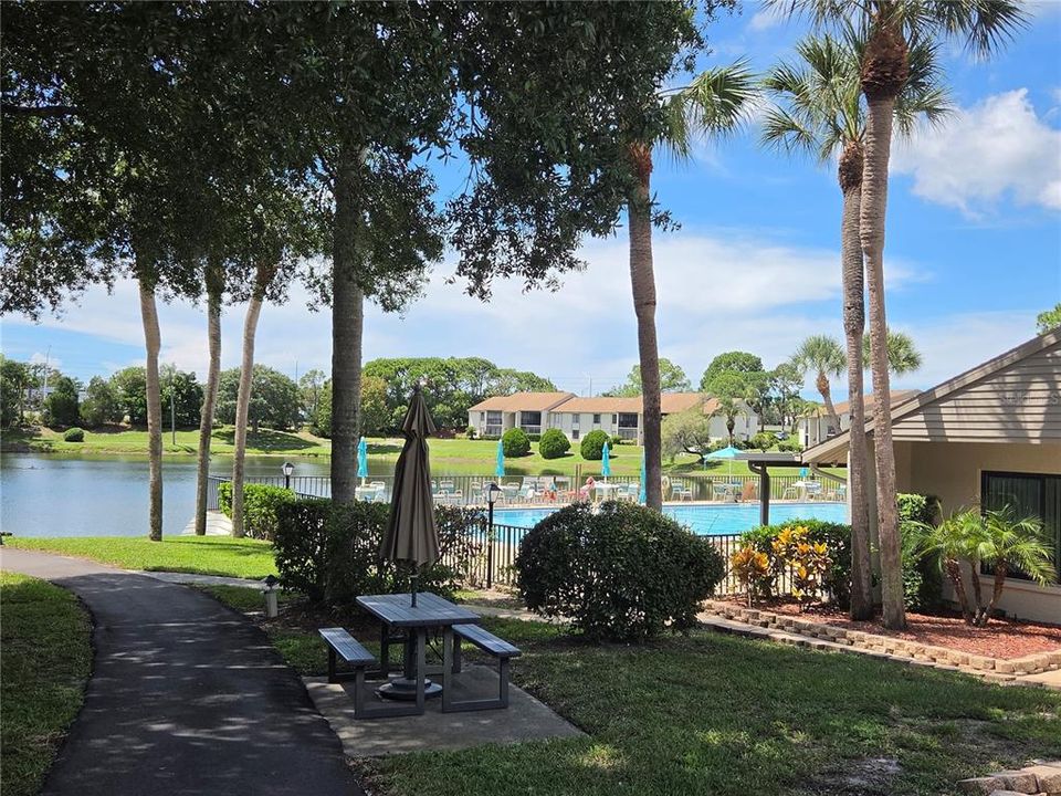 For Sale: $145,000 (2 beds, 2 baths, 1038 Square Feet)