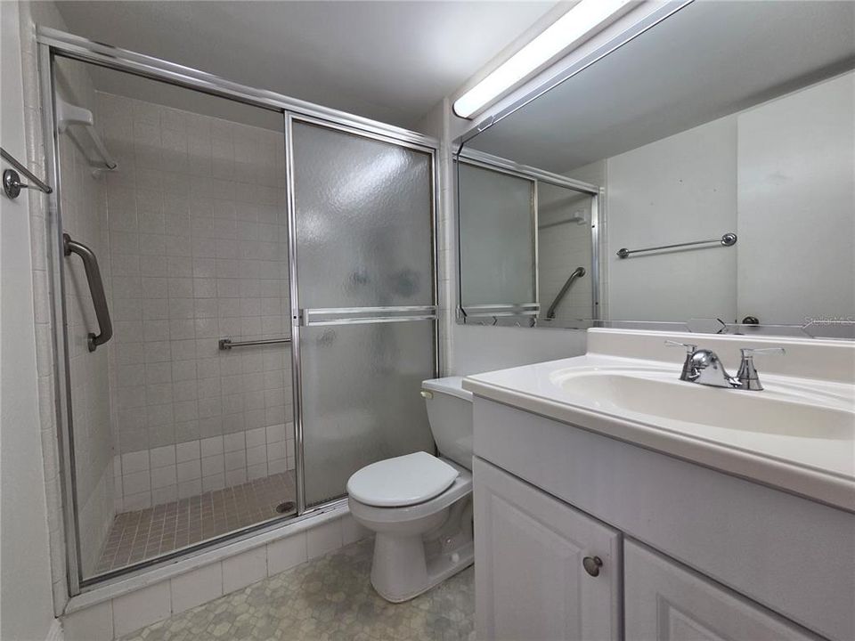 For Sale: $145,000 (2 beds, 2 baths, 1038 Square Feet)