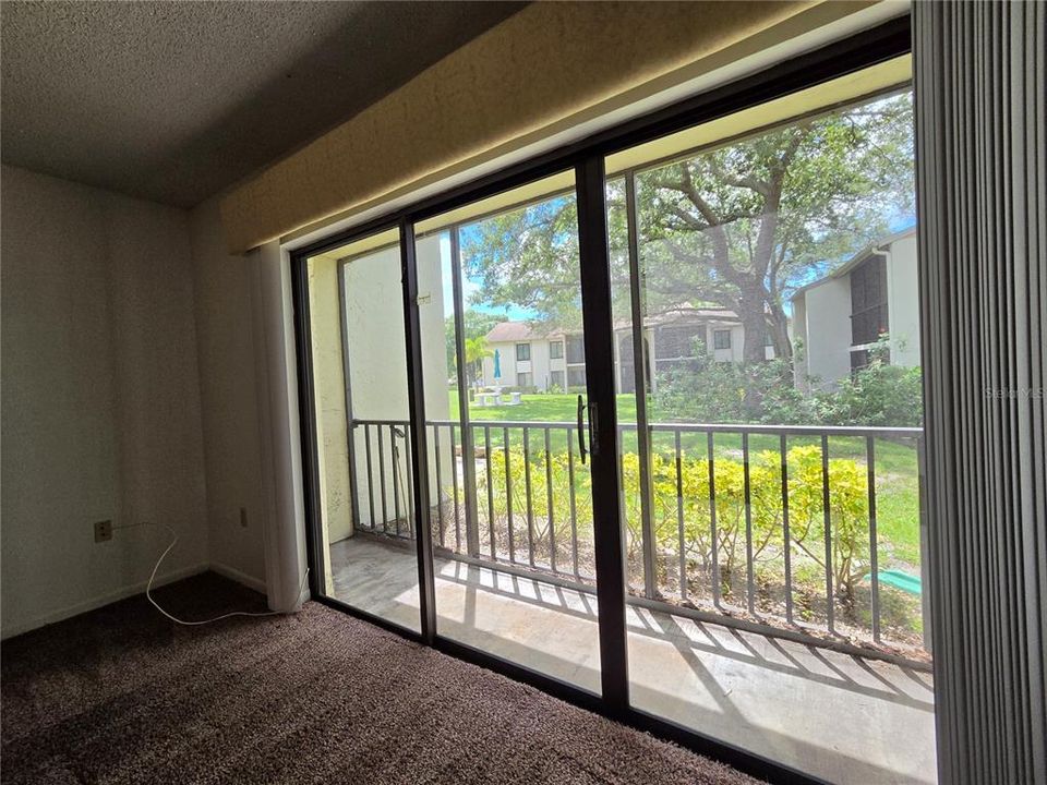 For Sale: $145,000 (2 beds, 2 baths, 1038 Square Feet)