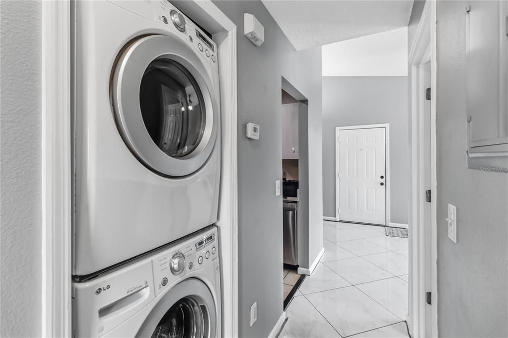 На продажу: $140,000 (2 спален, 2 ванн, 800 Квадратных фут)