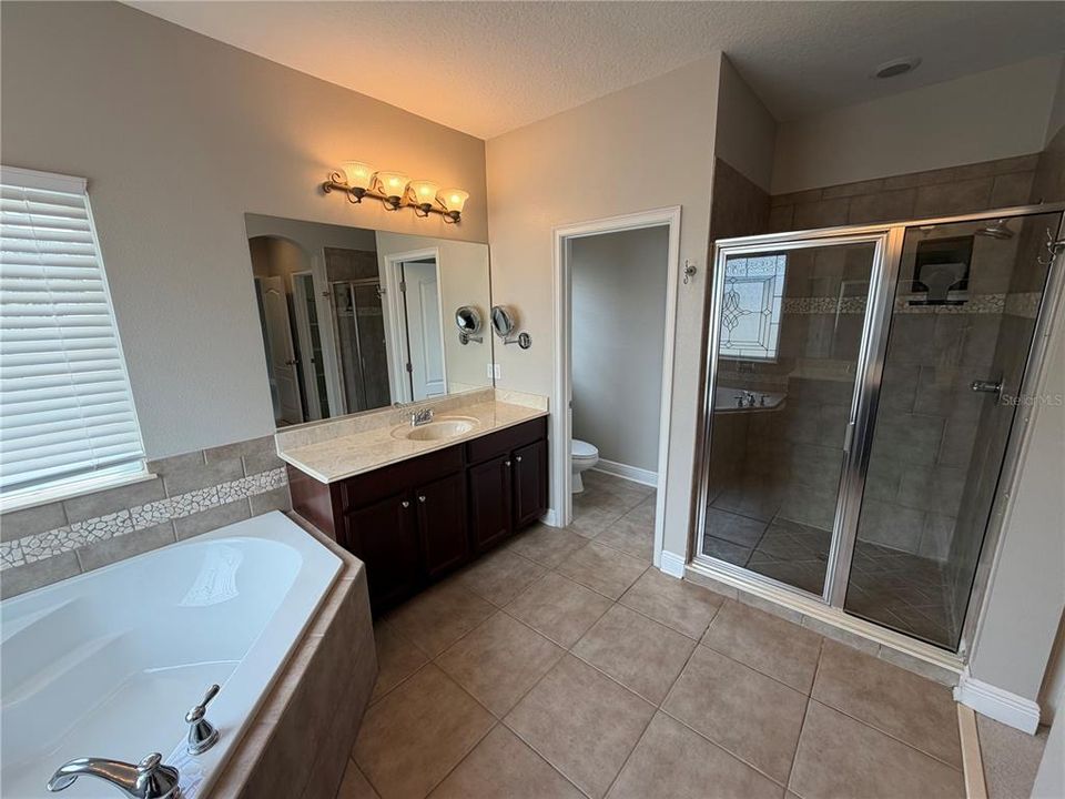 For Rent: $3,750 (4 beds, 3 baths, 2682 Square Feet)