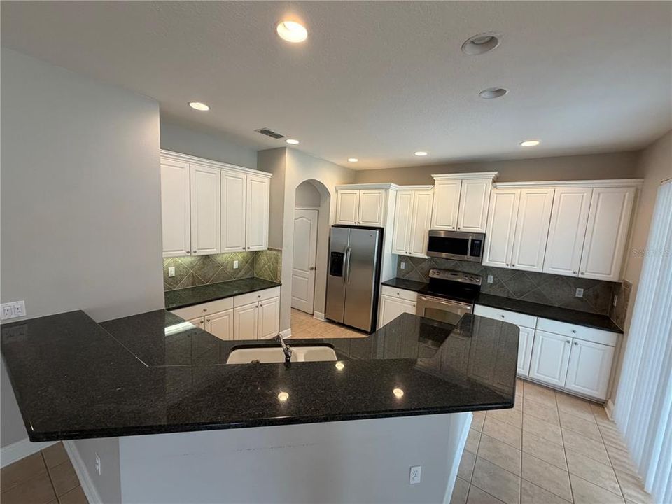 For Rent: $3,750 (4 beds, 3 baths, 2682 Square Feet)