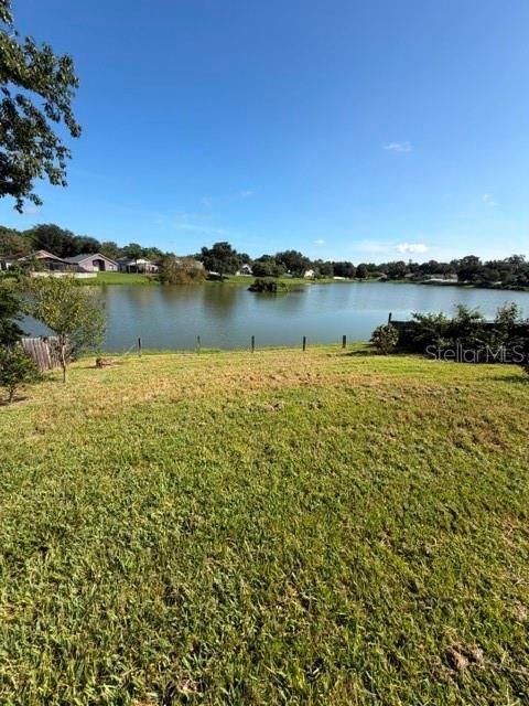 For Rent: $2,400 (4 beds, 2 baths, 1393 Square Feet)