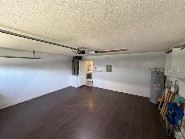 For Rent: $2,400 (4 beds, 2 baths, 1393 Square Feet)