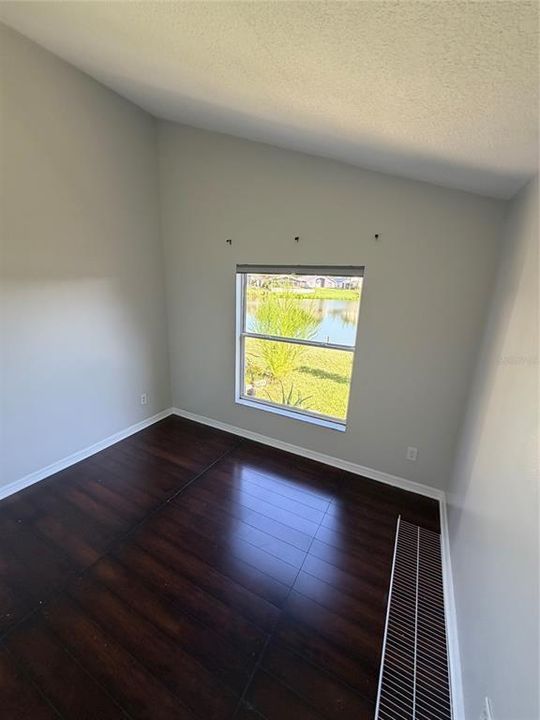 For Rent: $2,400 (4 beds, 2 baths, 1393 Square Feet)