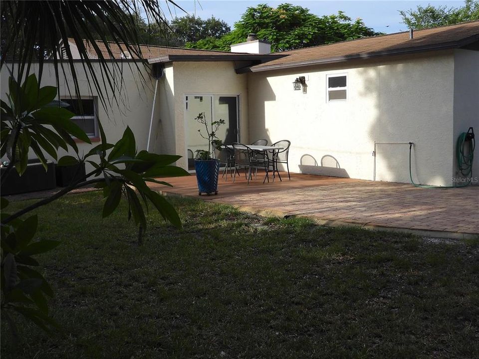 For Sale: $729,900 (2 beds, 2 baths, 1436 Square Feet)