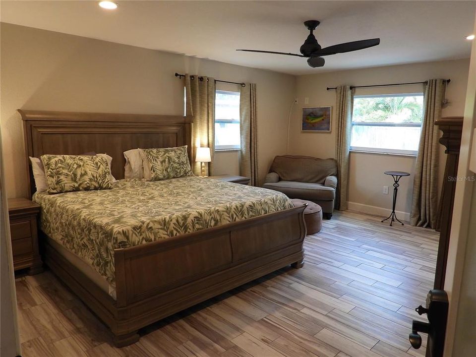 For Sale: $729,900 (2 beds, 2 baths, 1436 Square Feet)