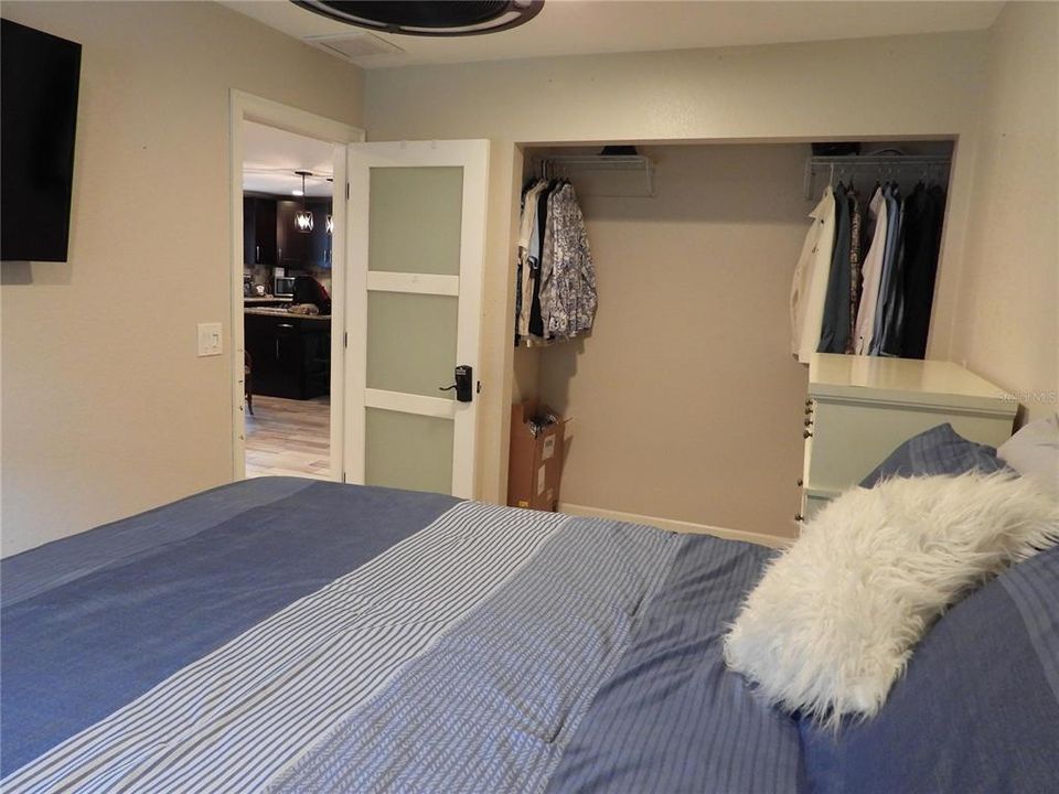 For Sale: $729,900 (2 beds, 2 baths, 1436 Square Feet)