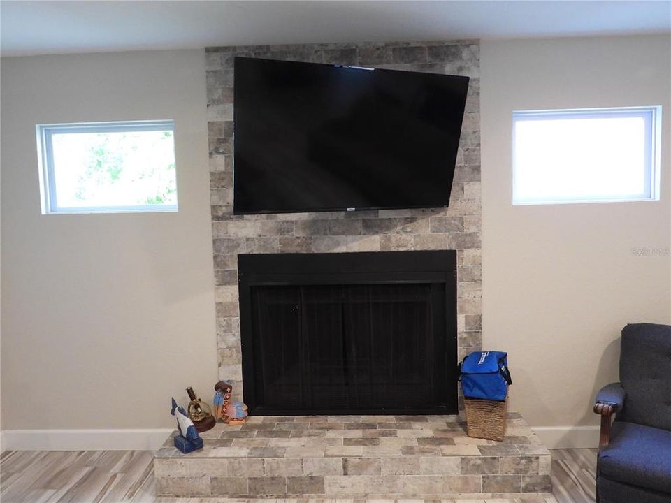 For Sale: $729,900 (2 beds, 2 baths, 1436 Square Feet)