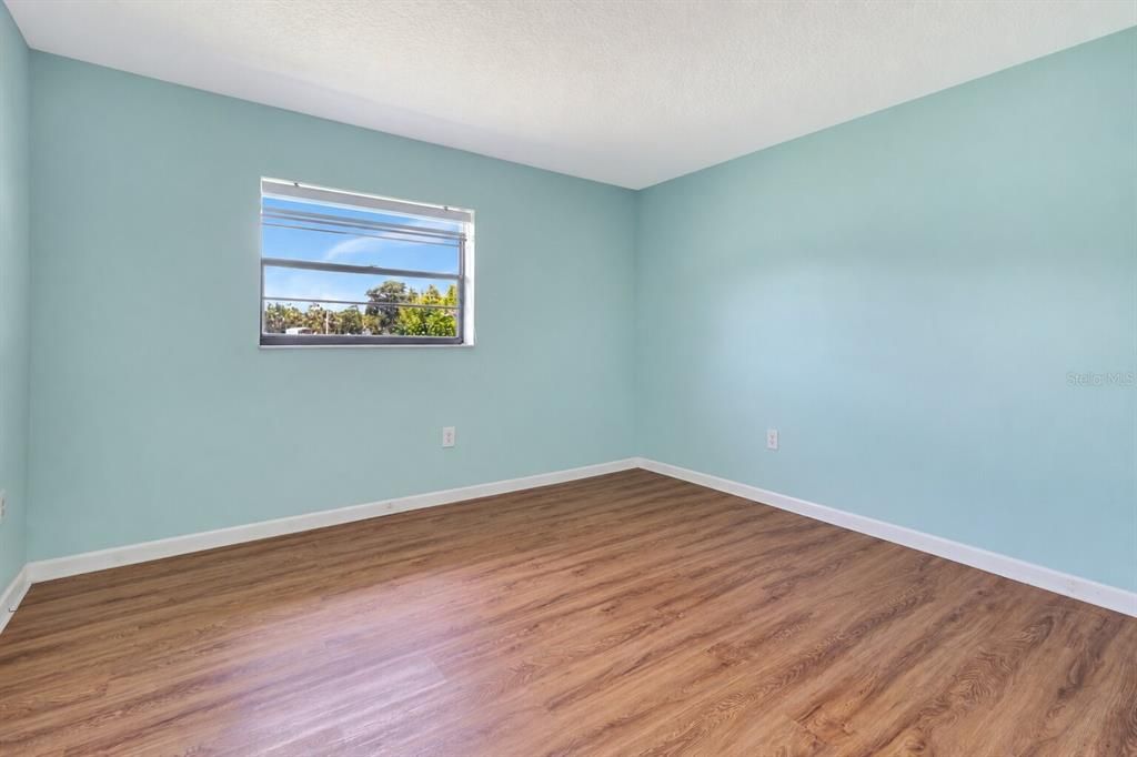 For Sale: $550,000 (3 beds, 2 baths, 1776 Square Feet)