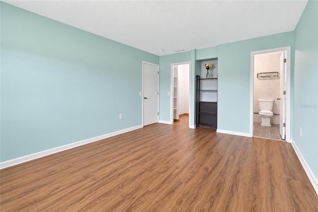 For Sale: $550,000 (3 beds, 2 baths, 1776 Square Feet)