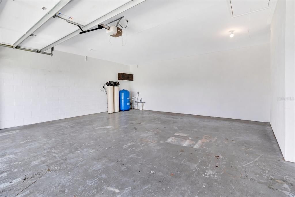 For Sale: $550,000 (3 beds, 2 baths, 1776 Square Feet)