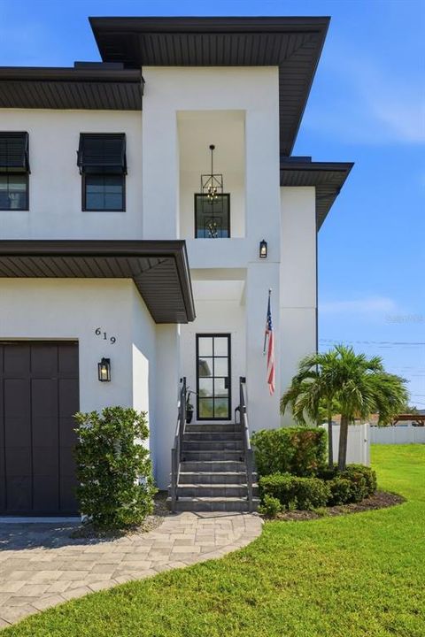 For Sale: $2,100,000 (5 beds, 5 baths, 3723 Square Feet)