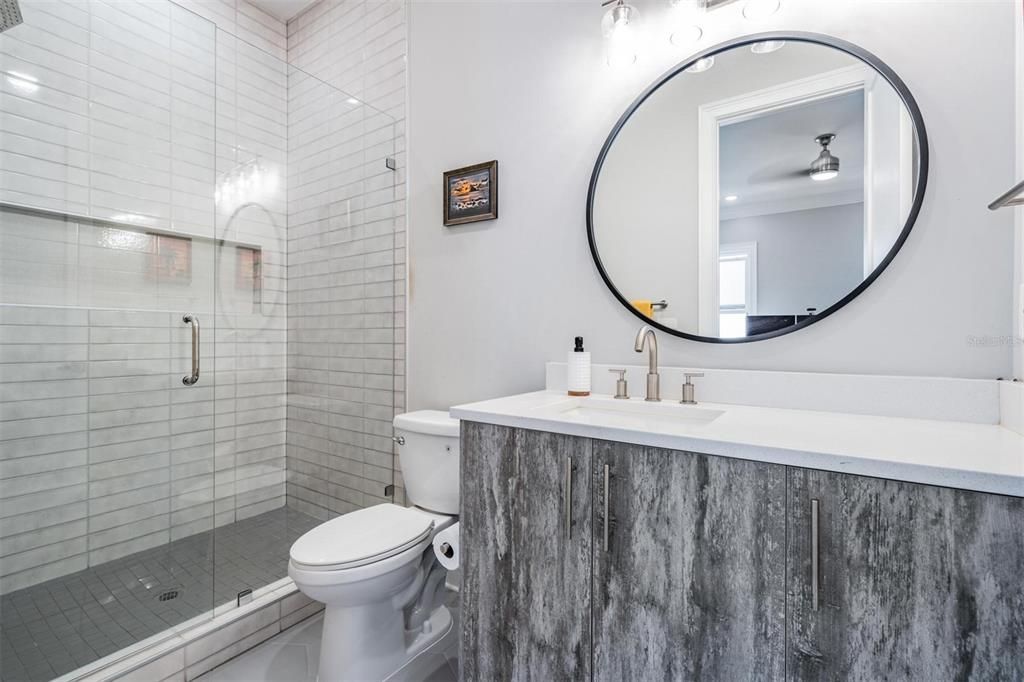 For Sale: $2,100,000 (5 beds, 5 baths, 3723 Square Feet)