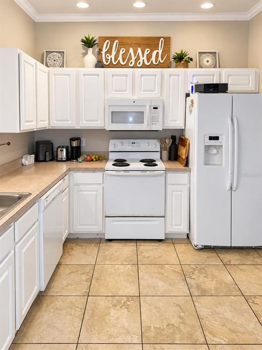 For Rent: $2,200 (2 beds, 2 baths, 1272 Square Feet)