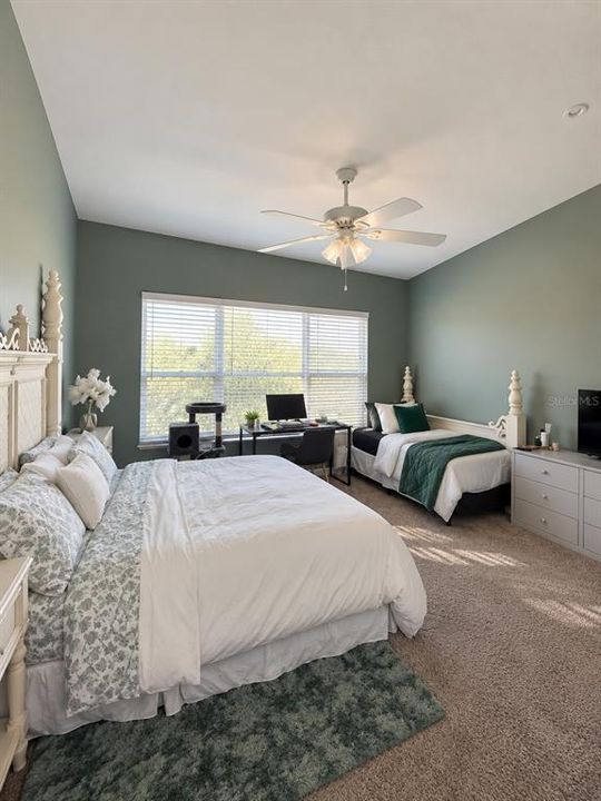 For Rent: $2,200 (2 beds, 2 baths, 1272 Square Feet)