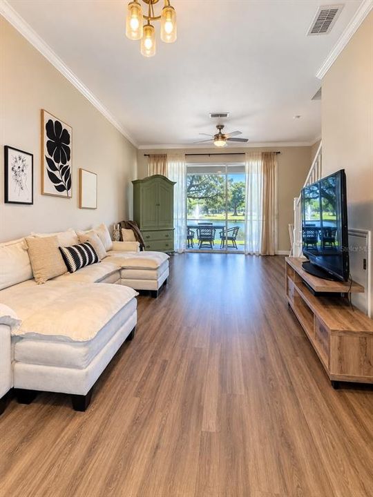 For Rent: $2,200 (2 beds, 2 baths, 1272 Square Feet)