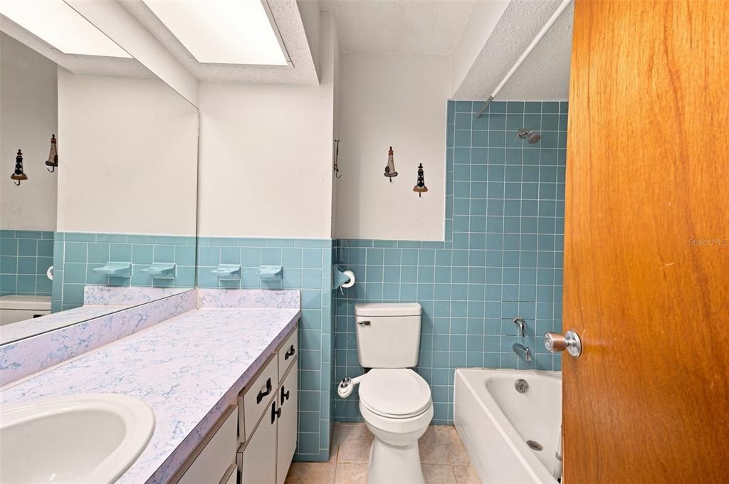 For Sale: $320,000 (3 beds, 2 baths, 1655 Square Feet)