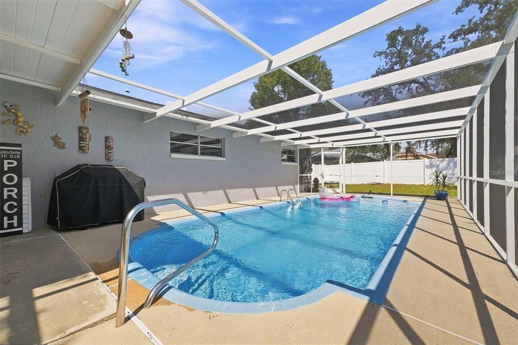 For Sale: $320,000 (3 beds, 2 baths, 1655 Square Feet)