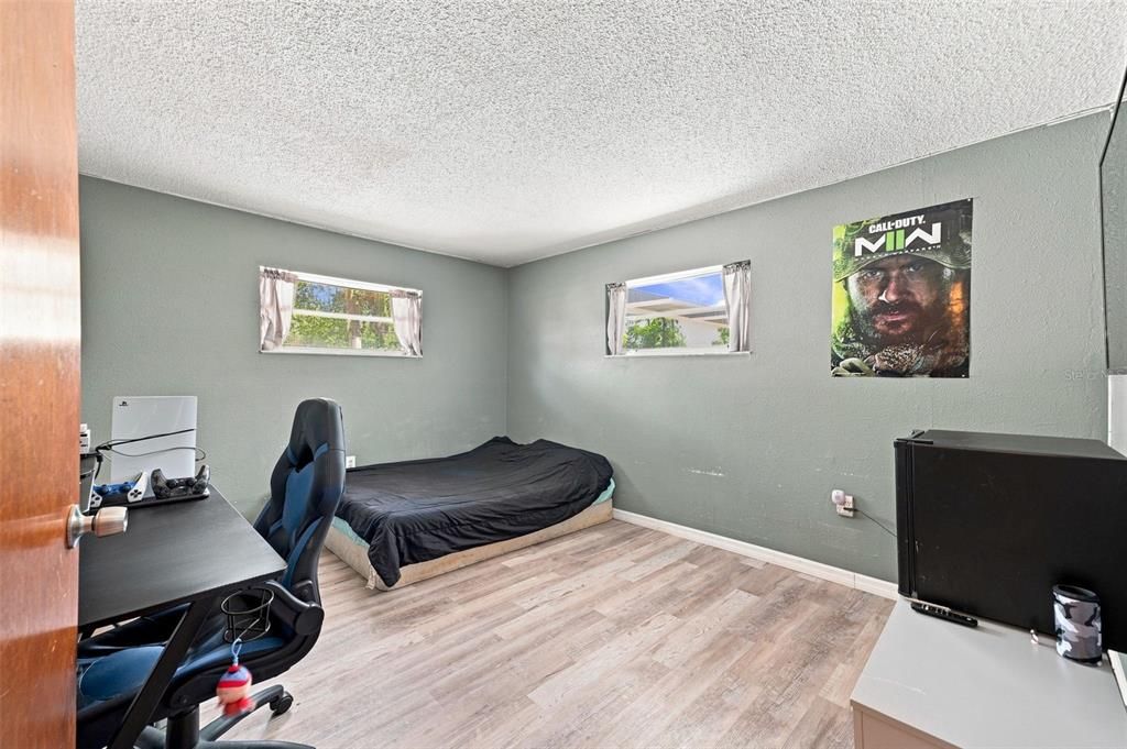 For Sale: $320,000 (3 beds, 2 baths, 1655 Square Feet)