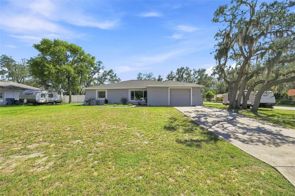 For Sale: $320,000 (3 beds, 2 baths, 1655 Square Feet)
