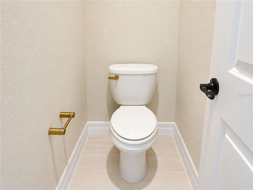 Activo con contrato: $4,450 (4 camas, 3 baños, 3074 Pies cuadrados)