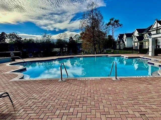 For Rent: $2,100 (3 beds, 2 baths, 1453 Square Feet)