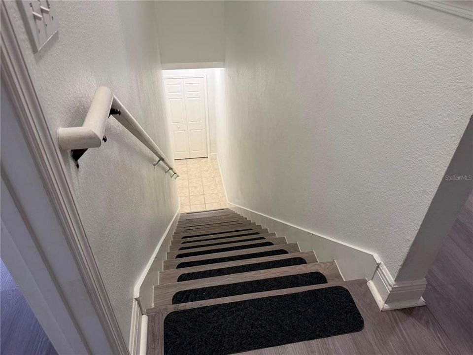 For Rent: $2,100 (3 beds, 2 baths, 1453 Square Feet)