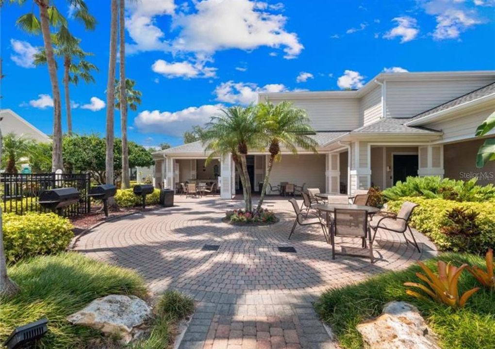 For Rent: $2,100 (3 beds, 2 baths, 1453 Square Feet)