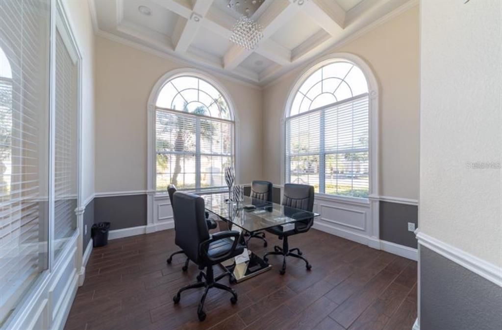 For Rent: $2,100 (3 beds, 2 baths, 1453 Square Feet)