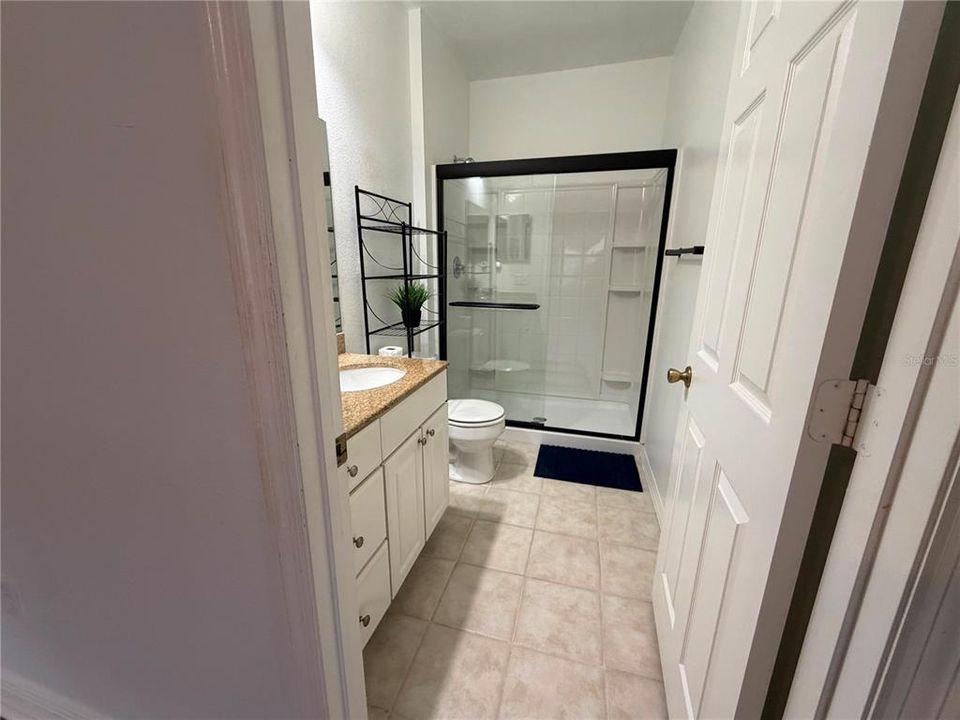 For Rent: $2,100 (3 beds, 2 baths, 1453 Square Feet)