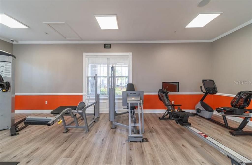 For Rent: $2,100 (3 beds, 2 baths, 1453 Square Feet)