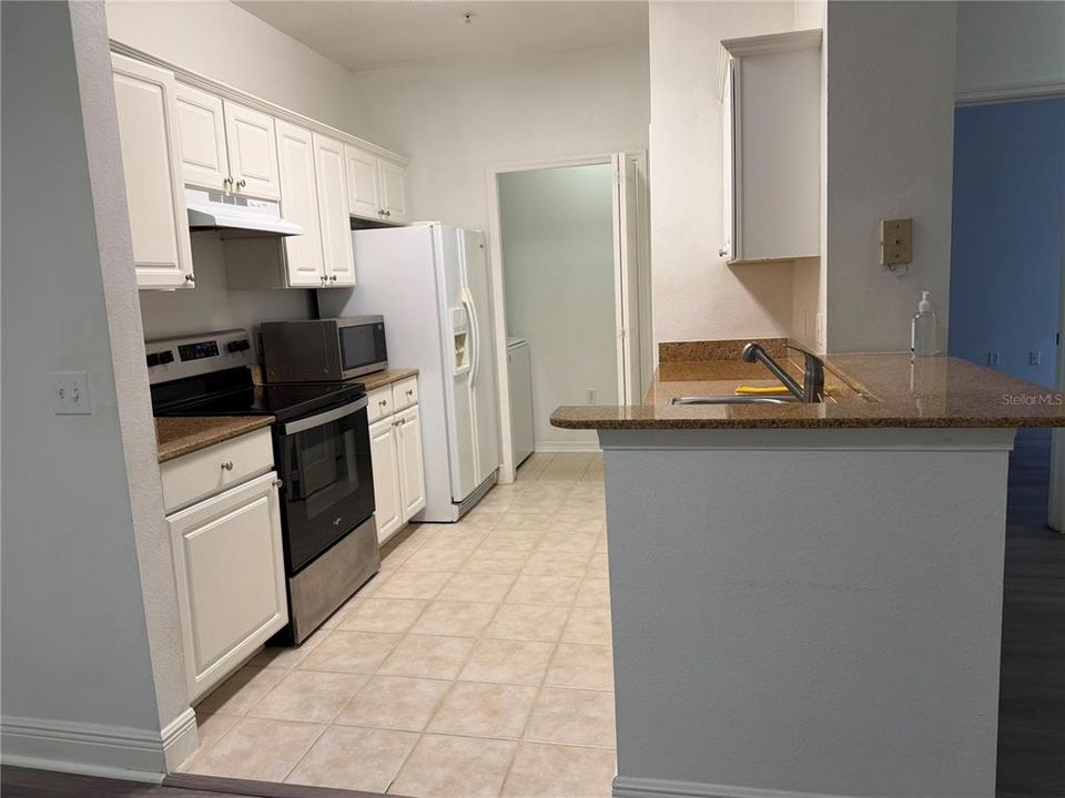 For Rent: $2,100 (3 beds, 2 baths, 1453 Square Feet)