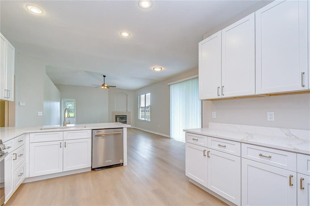For Rent: $2,795 (4 beds, 3 baths, 2222 Square Feet)