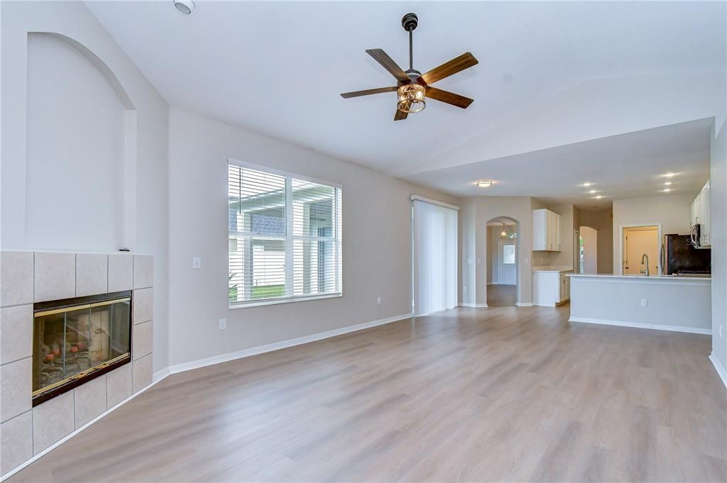 For Rent: $2,795 (4 beds, 3 baths, 2222 Square Feet)