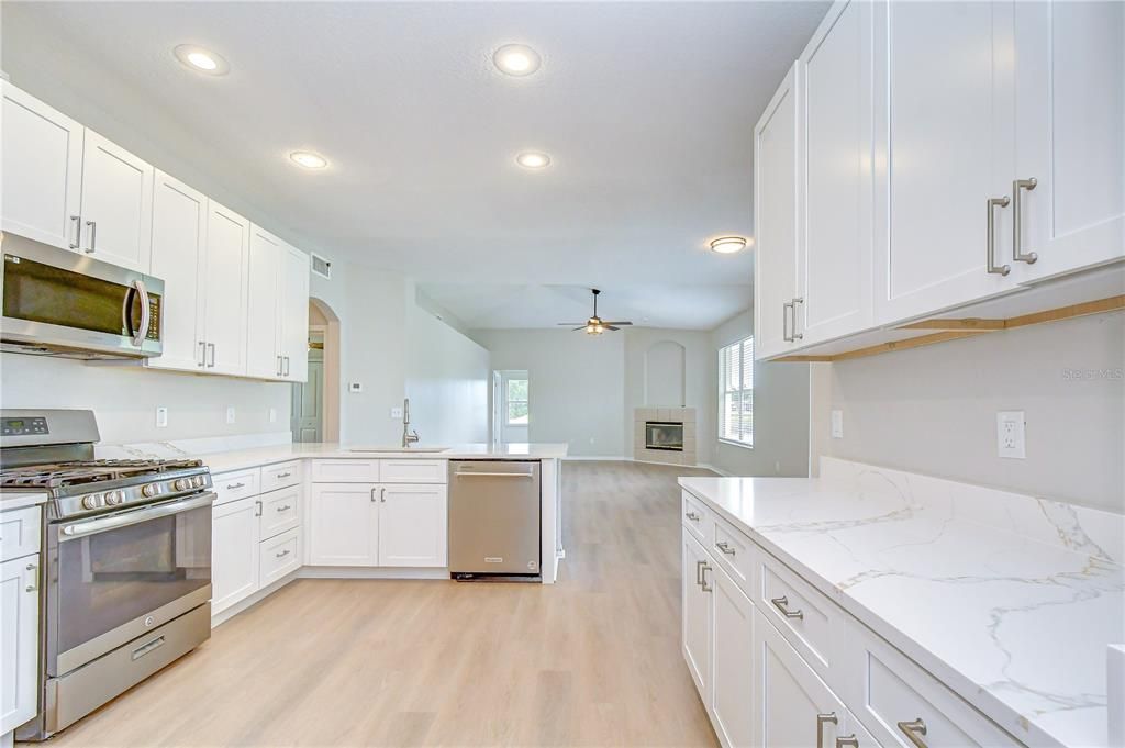 For Rent: $2,795 (4 beds, 3 baths, 2222 Square Feet)