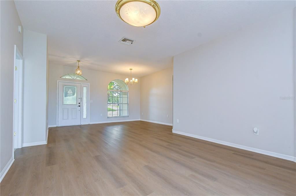 For Rent: $2,795 (4 beds, 3 baths, 2222 Square Feet)