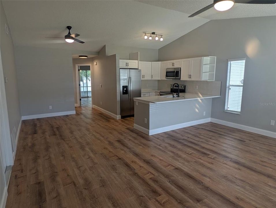 For Rent: $2,350 (3 beds, 2 baths, 1147 Square Feet)