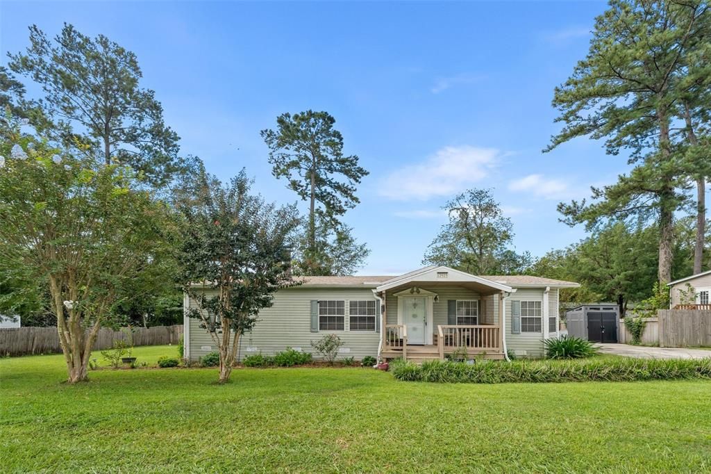 For Sale: $224,000 (3 beds, 2 baths, 1294 Square Feet)