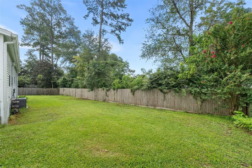 For Sale: $224,000 (3 beds, 2 baths, 1294 Square Feet)