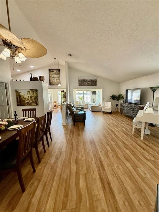 Activo con contrato: $514,990 (3 camas, 2 baños, 1622 Pies cuadrados)