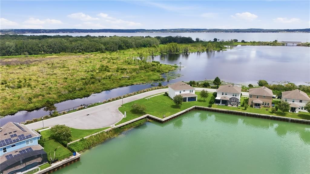 待售: $225,000 (0.11 acres)