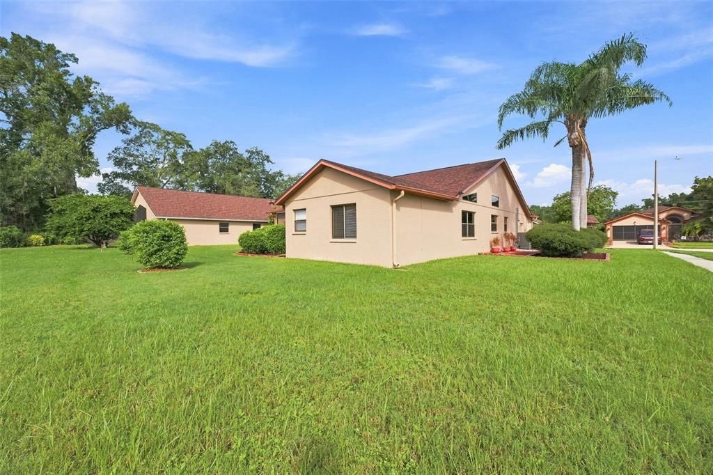 En Venta: $330,000 (3 camas, 2 baños, 1992 Pies cuadrados)
