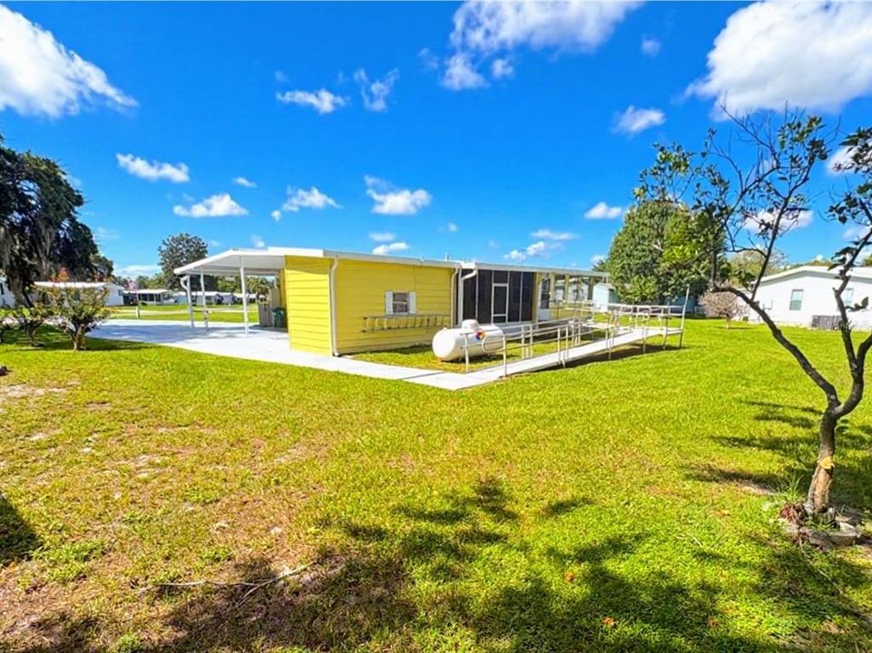 待售: $159,900 (2 贝兹, 2 浴室, 1288 平方英尺)