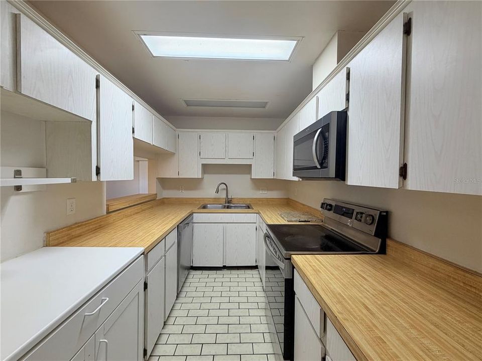 En Venta: $299,990 (3 camas, 2 baños, 1467 Pies cuadrados)