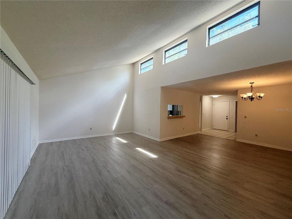 En Venta: $299,990 (3 camas, 2 baños, 1467 Pies cuadrados)