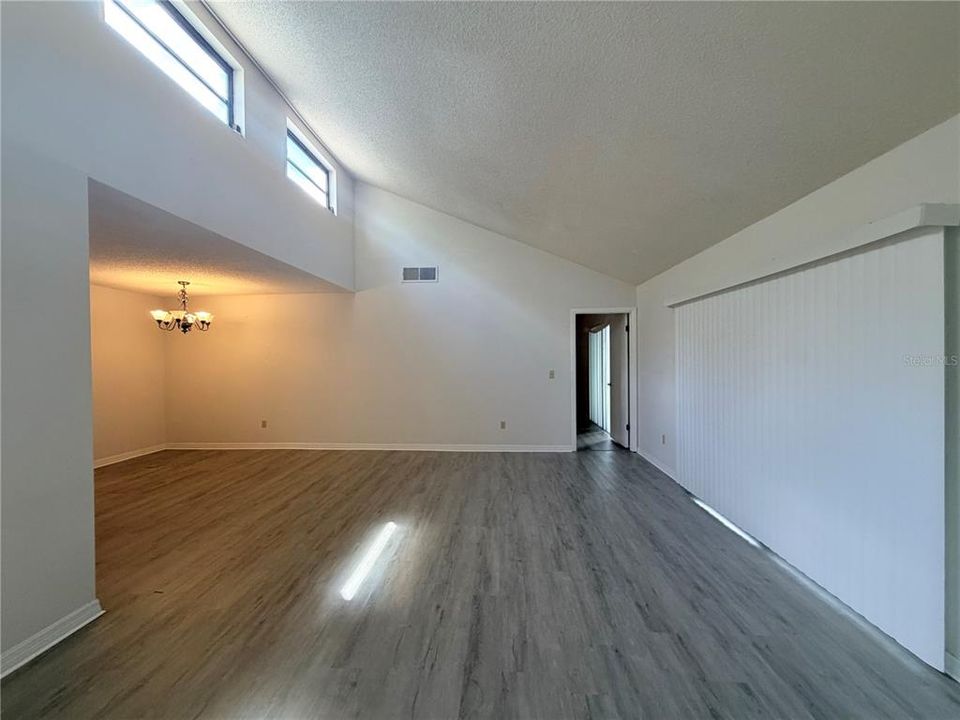 En Venta: $299,990 (3 camas, 2 baños, 1467 Pies cuadrados)