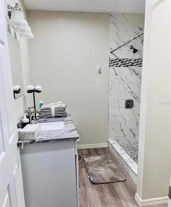 В аренду: $3,290 (3 спален, 2 ванн, 1270 Квадратных фут)